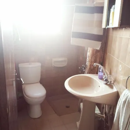 Across The Street From The Beach! 1 Bdrm * Káto Pírgosz